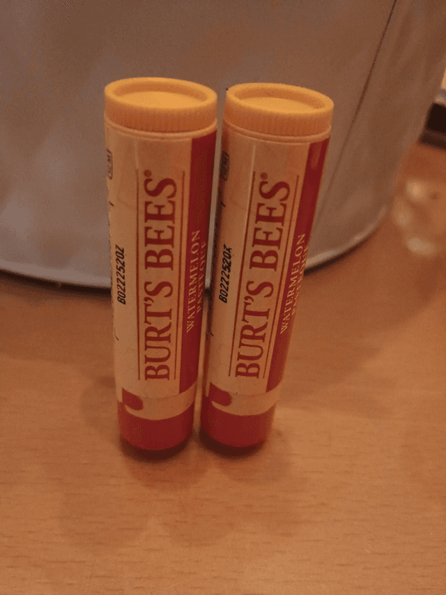 Burt&#039;s Bees lip balm