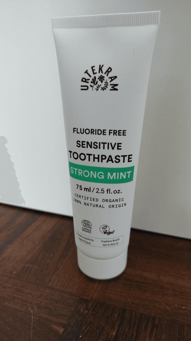 Urtekram - Tandpasta sensitive strong mint